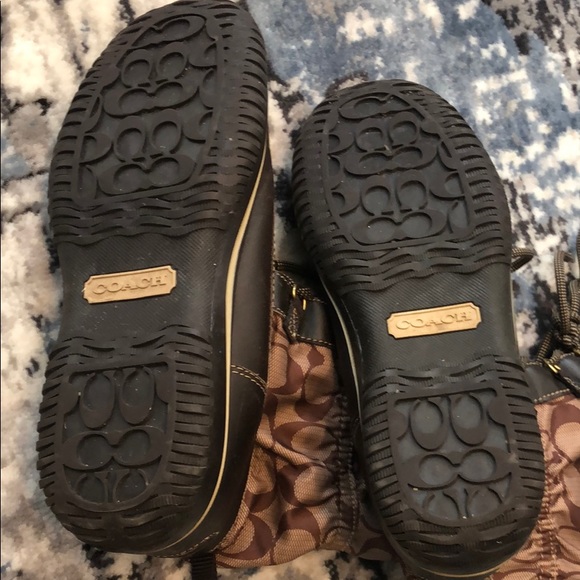 Coach Signature Brown and Khaki Shane Winter Boots - Picture 7 of 10